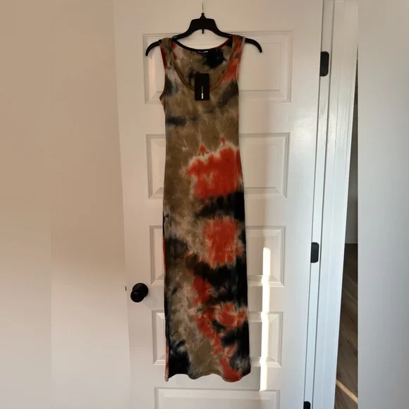 Fashion Nova Tie-Dye Maxi Dress Medium NWT - Picture 6 of 6